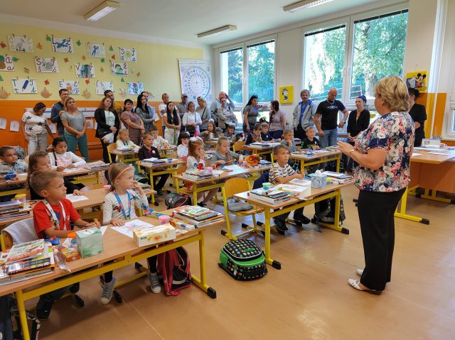 zahajeniskolnihorokuprvnich 13